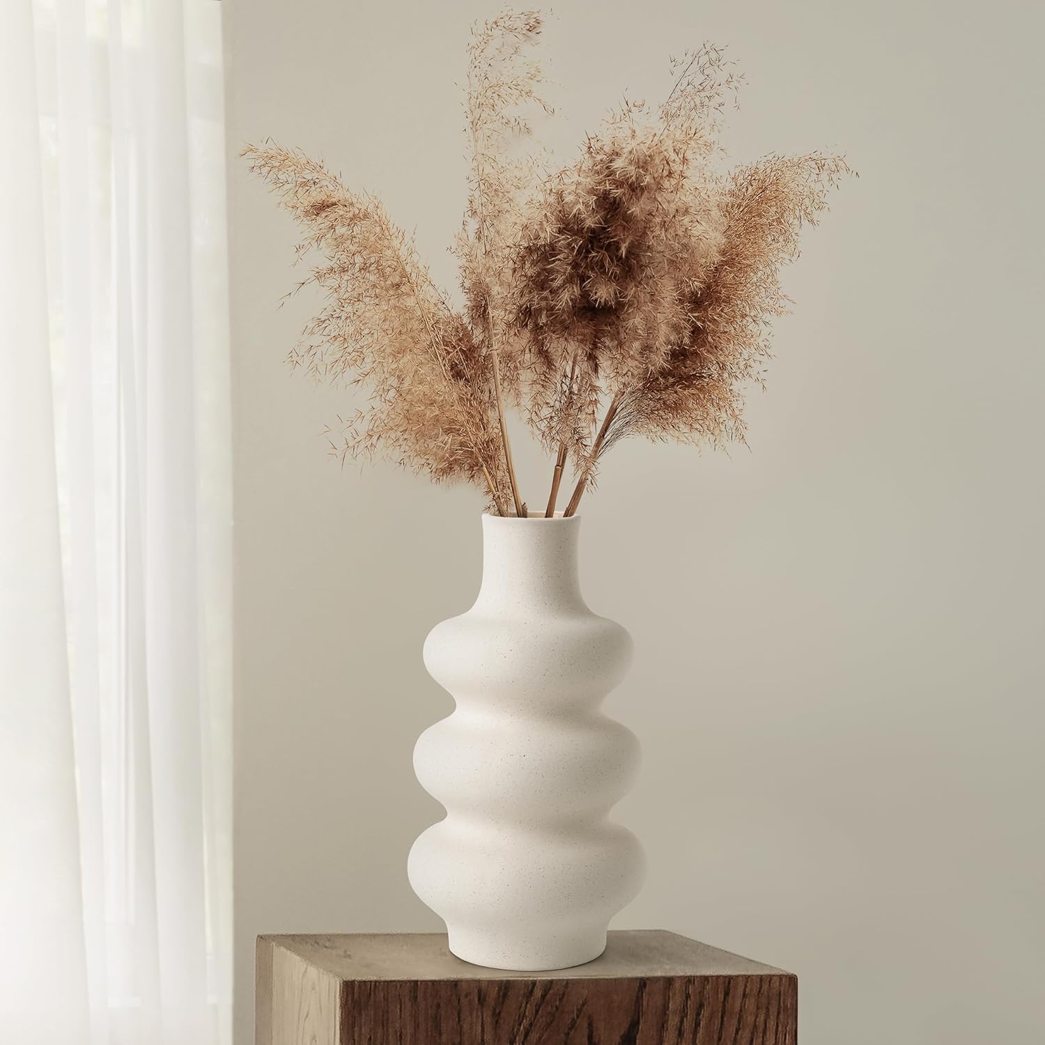 Shore Vase Beige aus Keramik - 25 cm Blumenvase Modern mit Donut-Design - Vase für Pampasgras, Trockene & Frische Blumen - Vasen Deko für Büro,